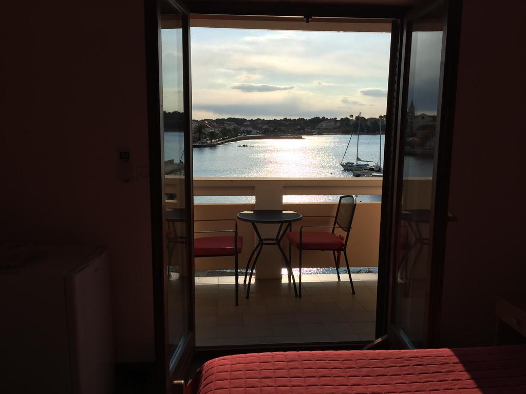 פטרצ'אנה Guest House Punta Grzan חדר תמונה